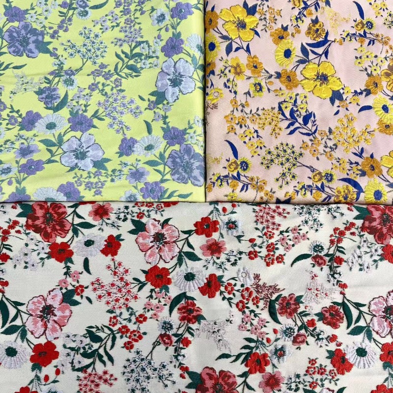 Vintage Sewing Textile - Tessuto Jacquard Floreale Rosso Piccolo, Stile