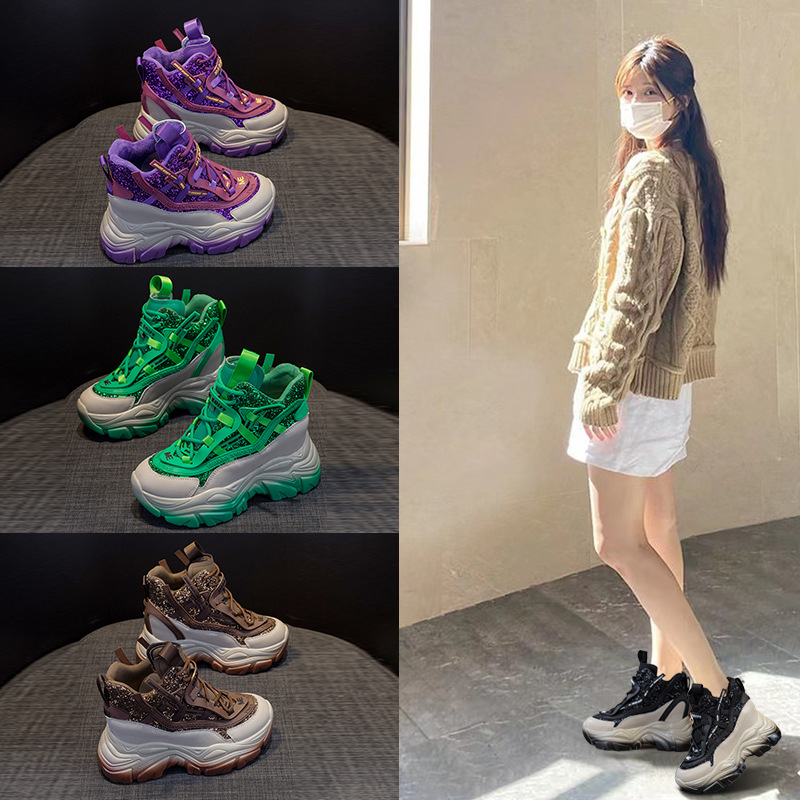 2025 Scarpe da ginnastica con  - Sewing Cloth recensione e prezzo